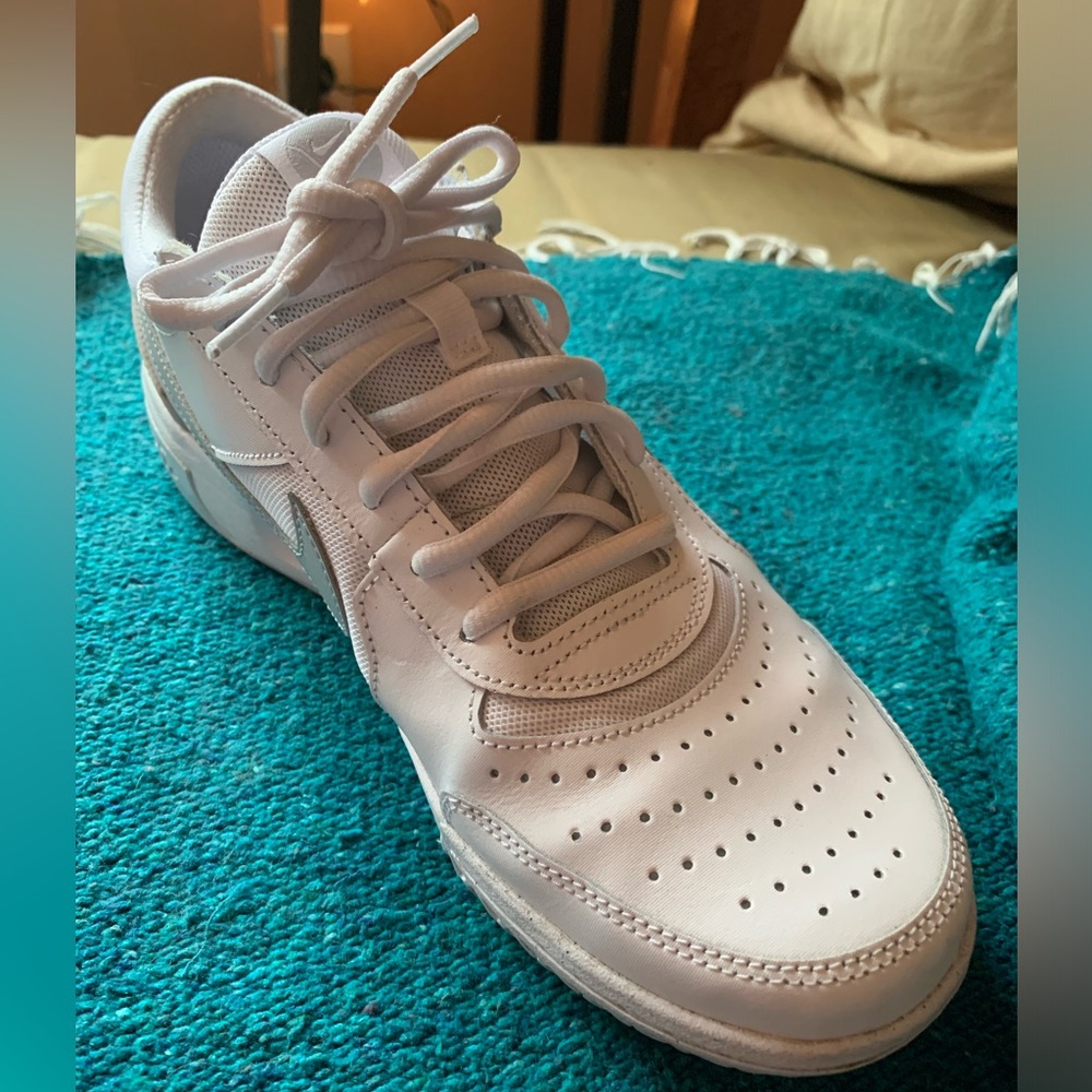 EUC Nike Court Air Zoom Lite 3